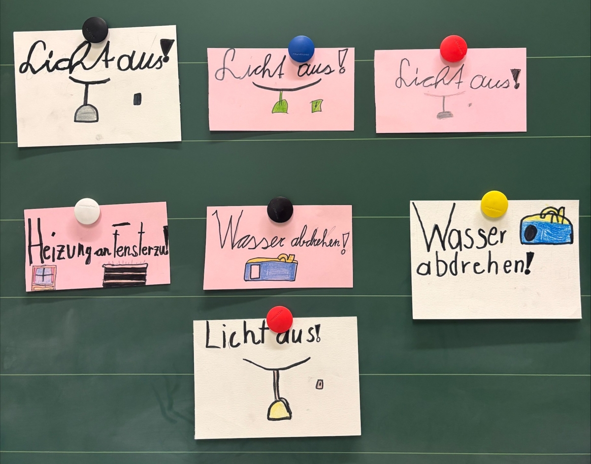 50/50 VS Hallein - Hinweisschilder